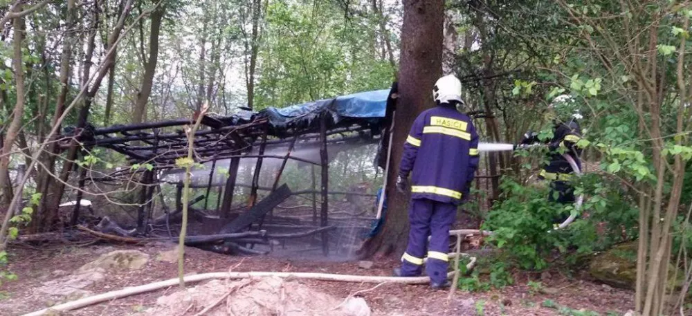 V Batelově na Jihlavsku hořel bunkr pro děti, zasahovaly tři hasičské jednotky