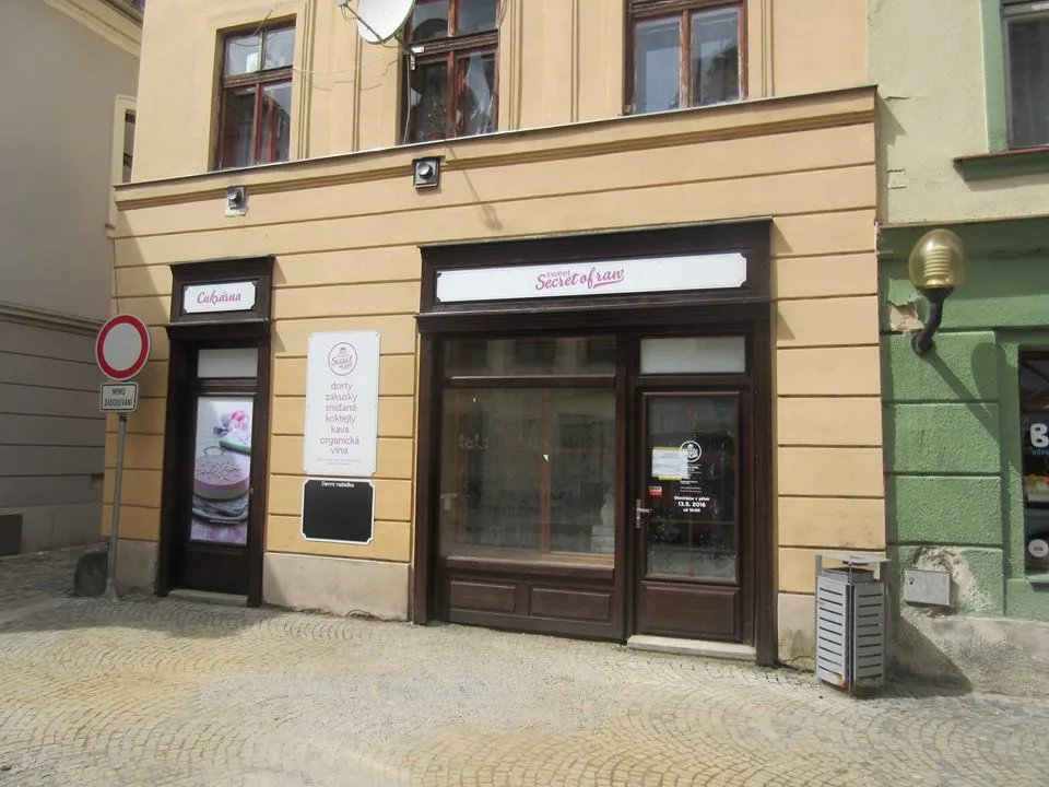 Milovníci sladkého, zbystřete! Dnes se v Jihlavě otevírá cukrárna se zdravým mlsáním