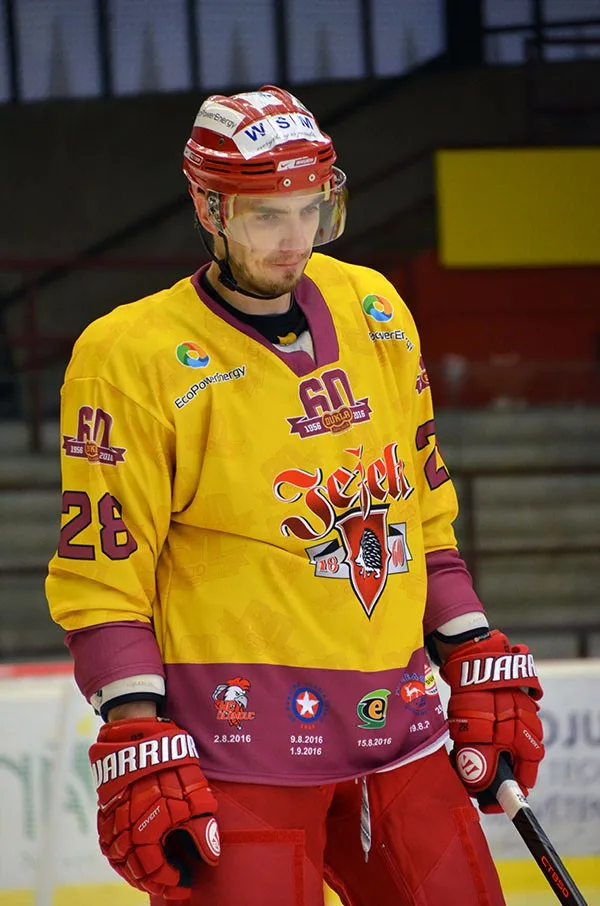 Dukla Jihlava proti Karlovým Varům třikrát vedla, po gólu v závěru prohrála 3:4