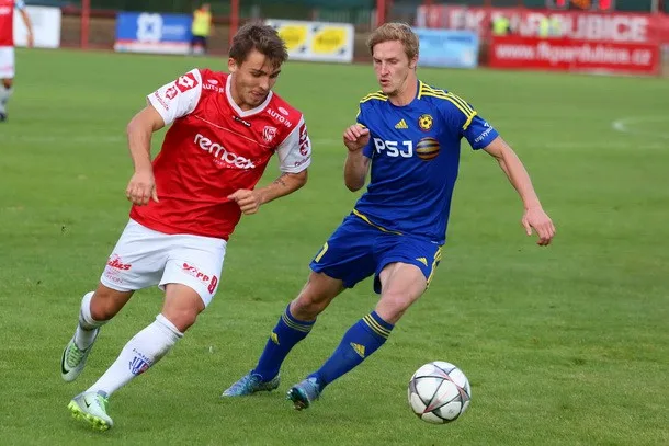 Vysočina Jihlava postoupila do osmifinále MOL Cupu, v Pardubicích vyhrála 3:1