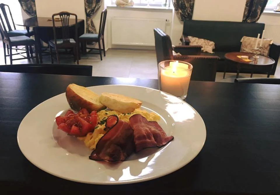 Royal Café