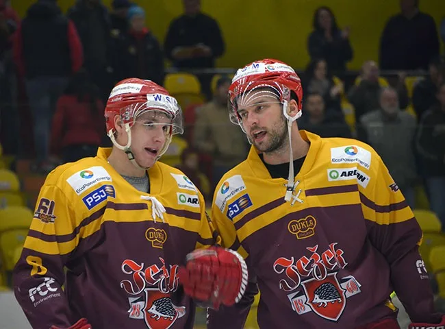 V regionálním derby dominovala Dukla Jihlava, v Třebíči vyhrála přesvědčivě 4:0