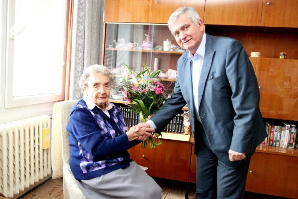 Helena Kyralová s primátorem Rudolfem Chloupkem