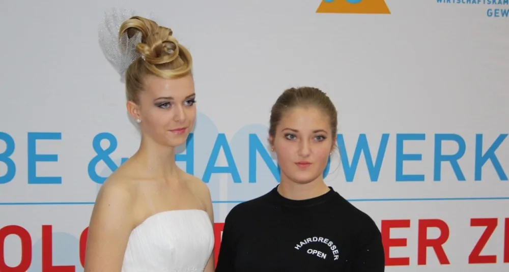 Třetí místo Účes nevěsty: Anna Lojdová a modelka