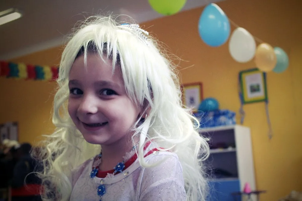 Jihlavský Klíček zažil svůj první karneval. Nechyběl fotokoutek, pohádky a soutěže