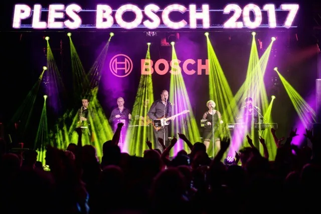 Reprezentační ples firmy Bosch Diesel přinesl kromě dobré zábavy i rekordní výtěžek jihlavské nemocnici