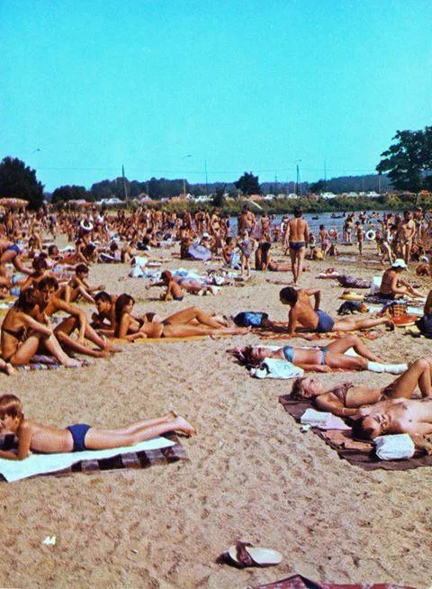 Slavná pávovská pláž (80. léta)