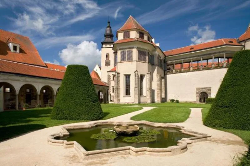 Zámek v Telči bude hostit výstavu kostýmů z Pyšné princezny
