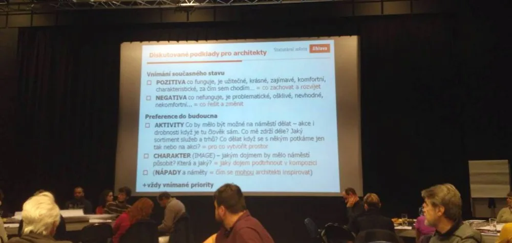 Lidé diskutovali o budoucnosti jihlavského náměstí. Co bude s odmítaným Priorem?