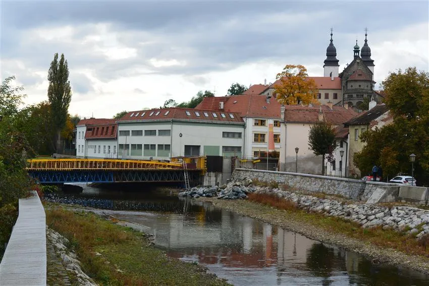 Foto z rekonstrukce mostu