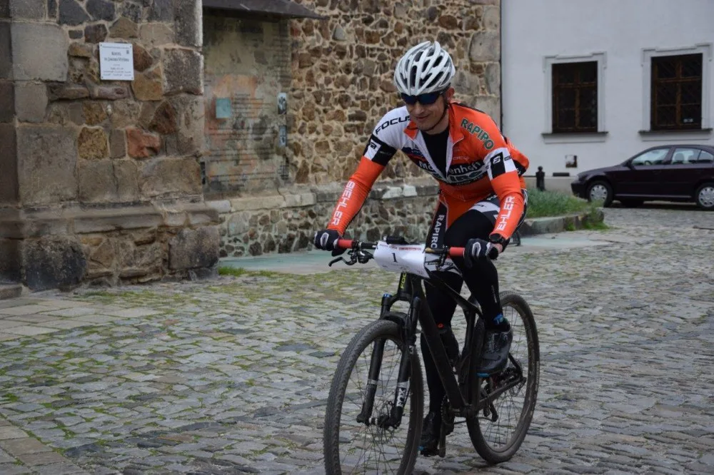 Vítězem Jihlavské 24 MTB je popáté Tomáš Kozák. Okruh absolvoval devětačtyřicetkrát
