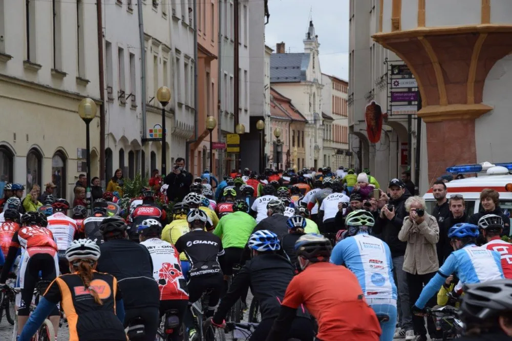 Vítězem Jihlavské 24 MTB je popáté Tomáš Kozák. Okruh absolvoval devětačtyřicetkrát
