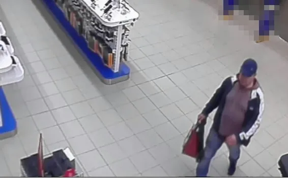 V City Parku byl ukraden notebook Lenovo. Policie pátrá po muži na fotografiích