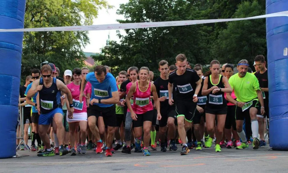 Horká středa patřila v Jihlavě Olympijskému běhu. Na start se postavilo 402 závodníků