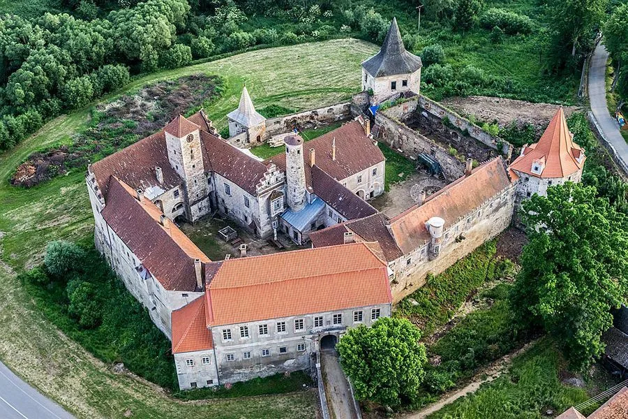 Zámek v Červené Řečici