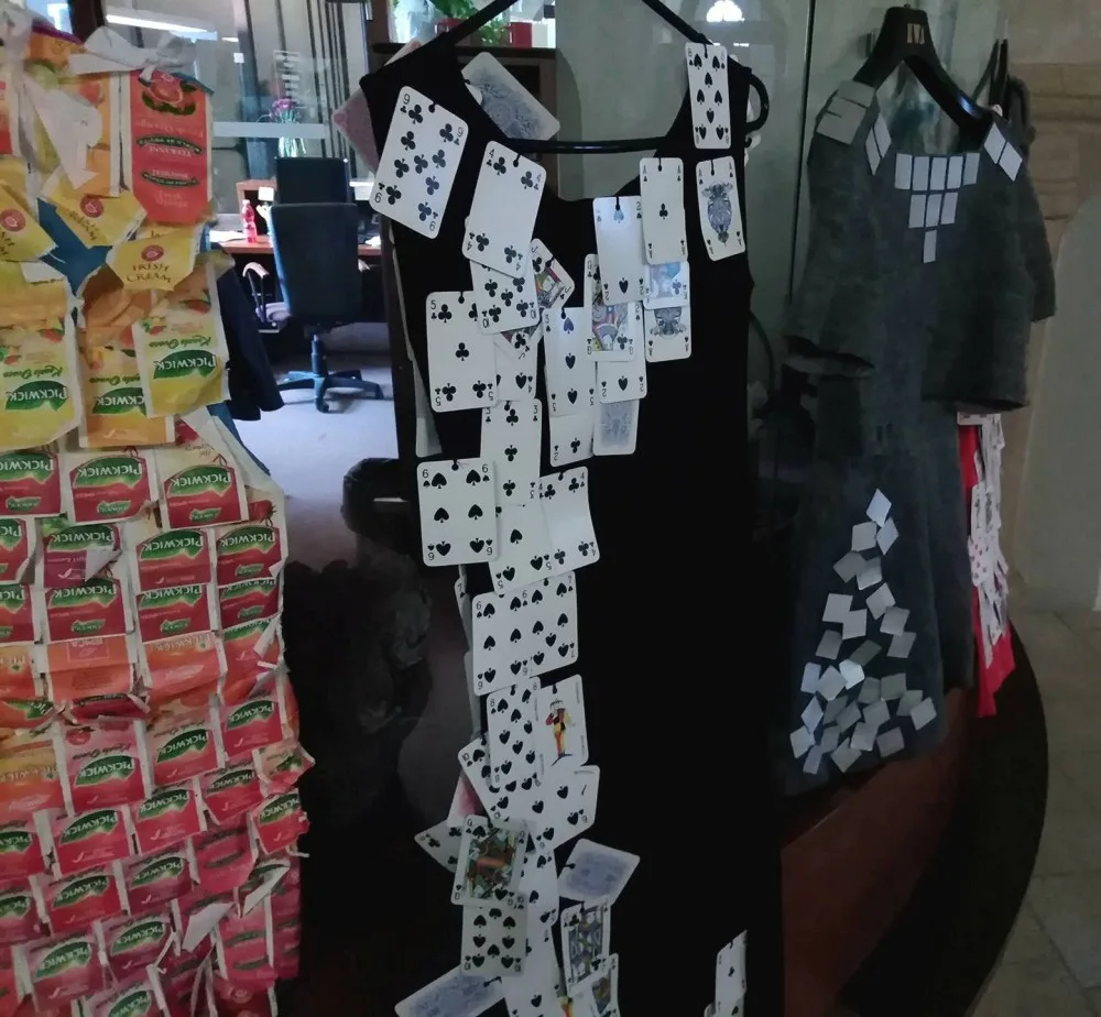 Výstava Recyklovaná móda na jihlavské radnici