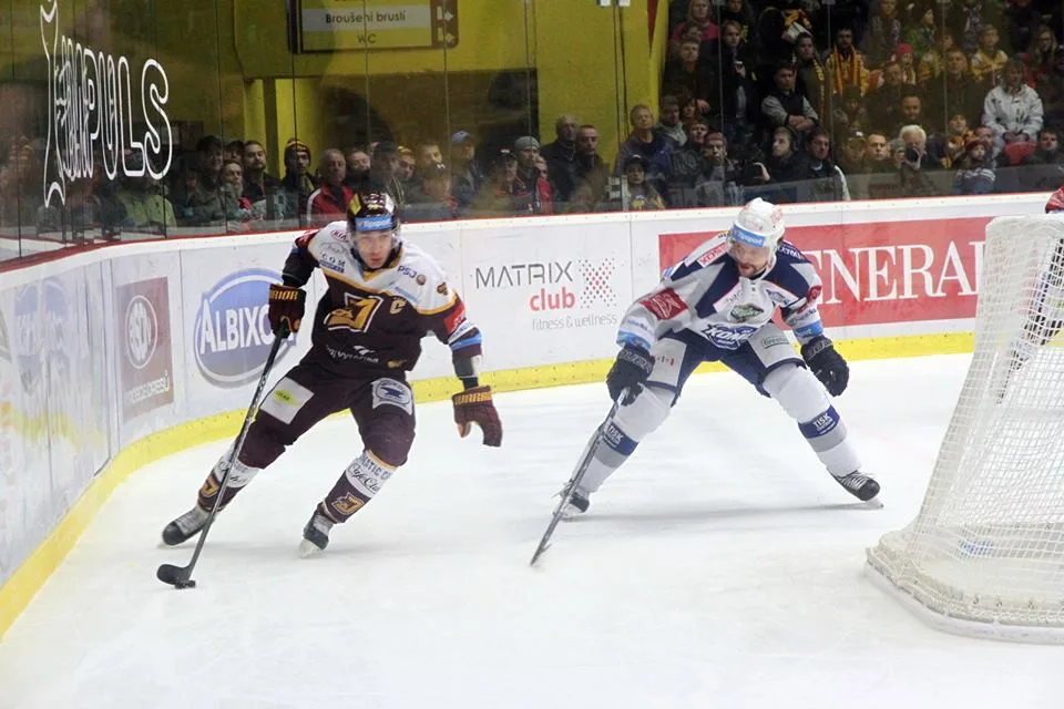 Zkušenost mistra předčila nadšení nováčka. Dukla prohrála s Kometou 0:2