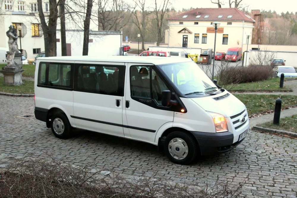 Jihlavští dobrovolní hasiči mají nové auto. Vejde se do něj až devět lidí