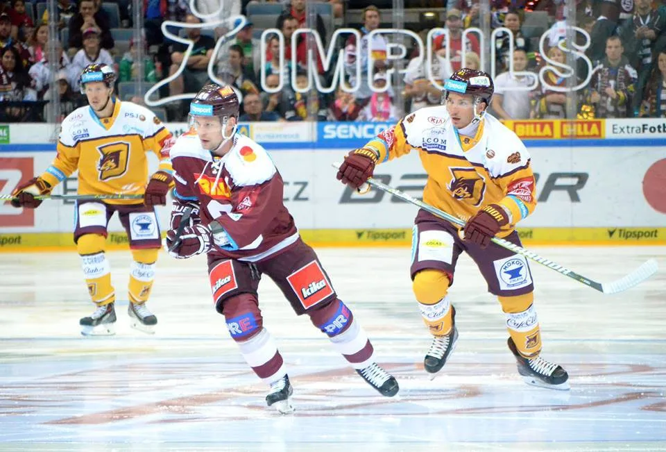 Čtyři góly už do poloviny zápasu. Dukla nakonec se Spartou prohrála 2:4
