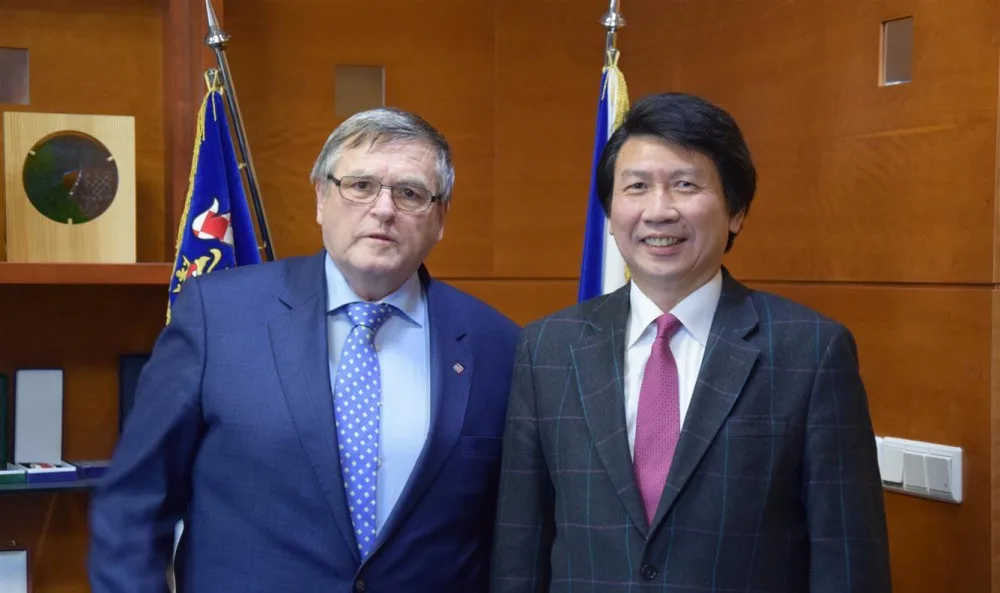 Hejtman Vysočiny Jiří Běhounek a zastupitel Tchaj-wanu Chung I-Wang