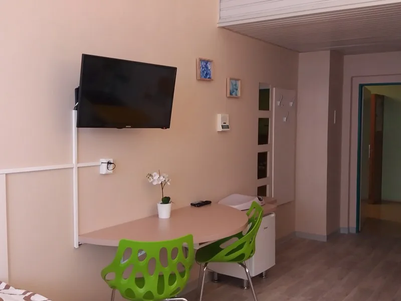 Maminky nedonošených dětí v jihlavské nemocnici využívají komfort opravených pokojů