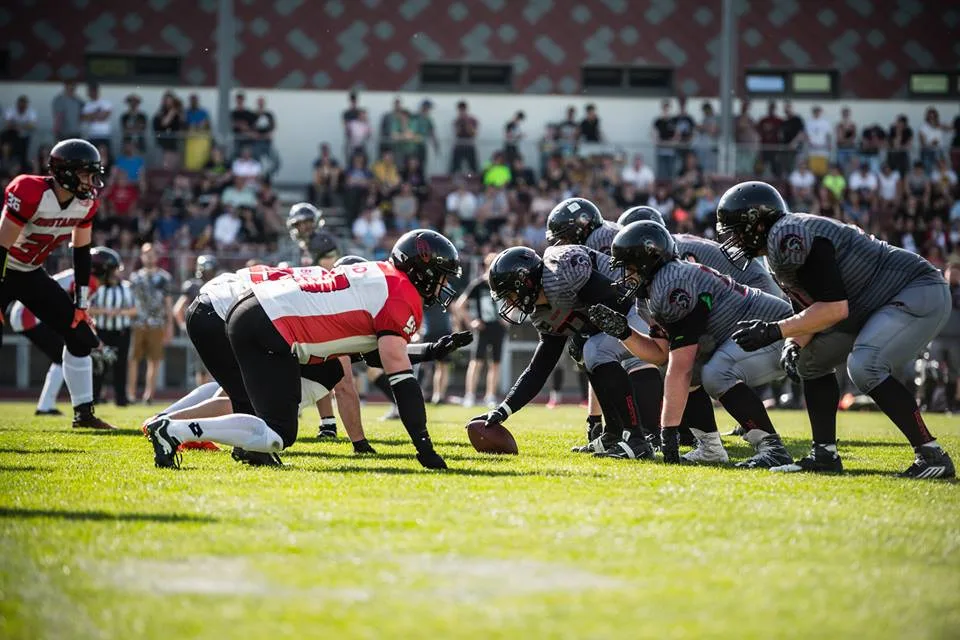 V prvním domácím zápase Gladiátoři dominovali, pražské Mustangy porazili 47:12