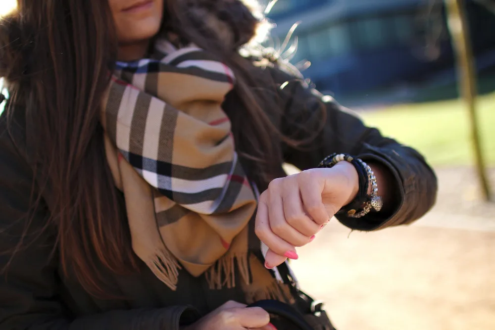 Značka Burberry spálila výrobky za téměř miliardu, než aby je zlevnila
