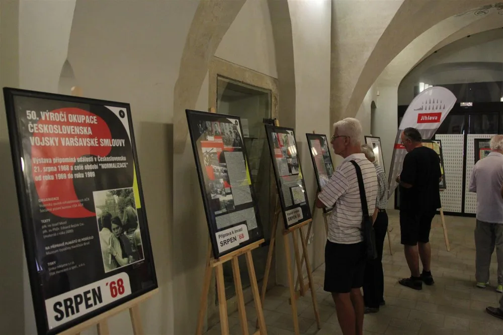 Jihlavská radnice výstavou připomíná srpen 1968. Ukáže dobové fotky i jmenný seznam obětí