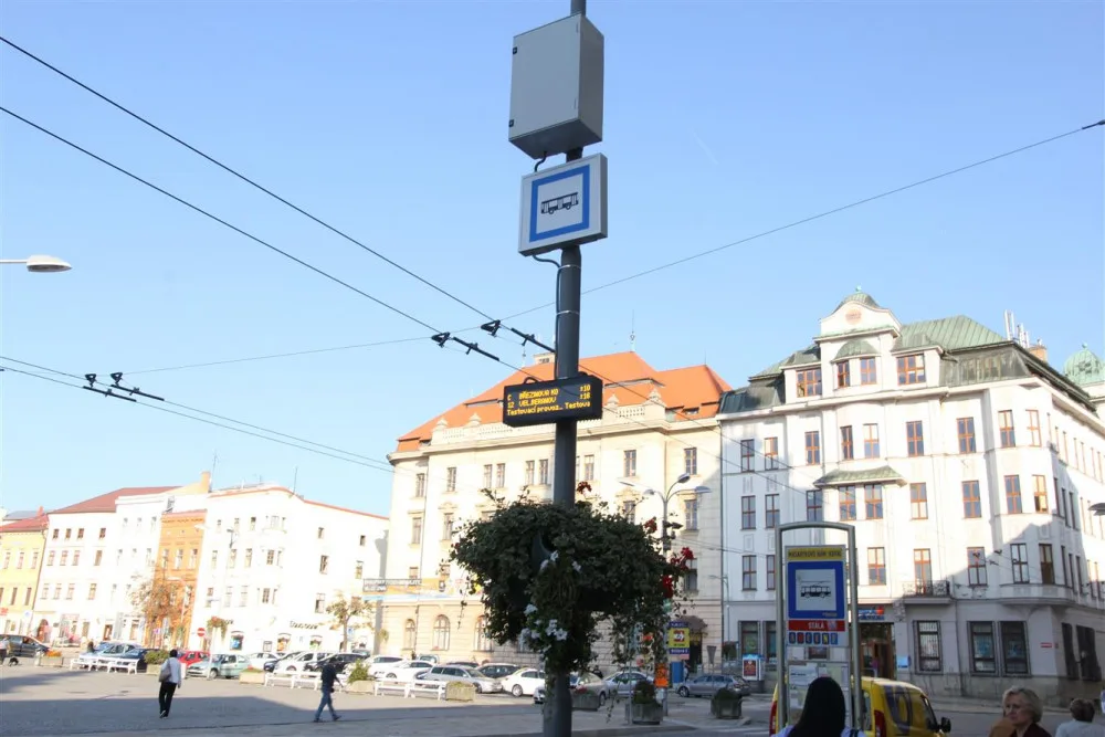 Jihlava testuje chytrou zastávku. Informace o MHD najdeme také ve svých mobilech