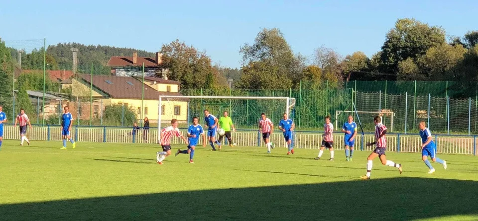 Bedřichov stále válí. Vyhrál i ve Světlé nad Sázavou a nadále mu patří čelo 1.A třídy