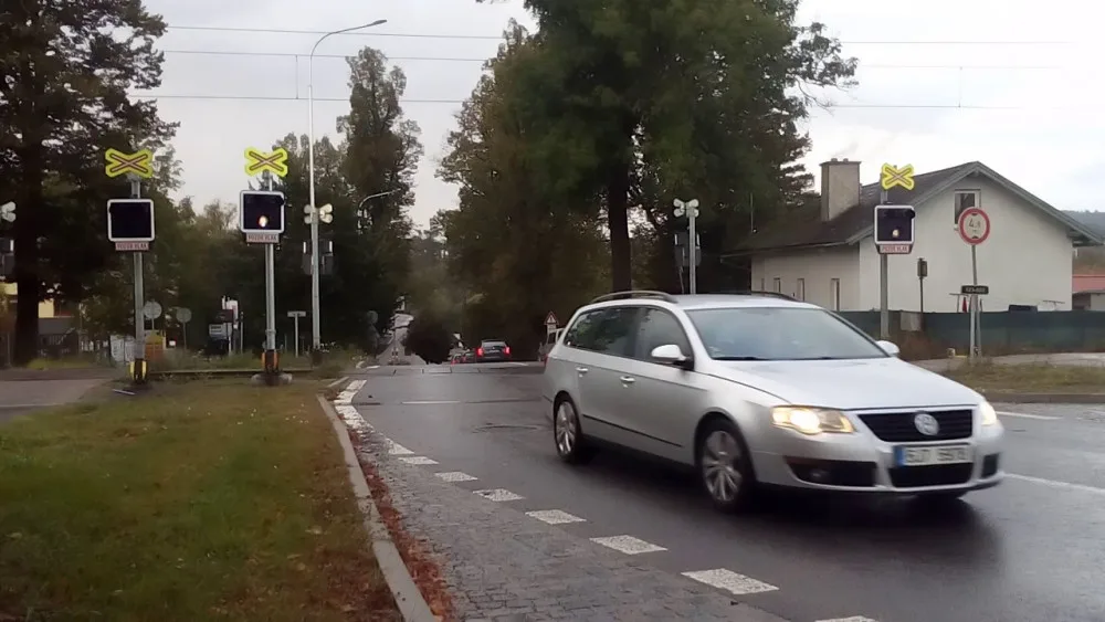 O víkendu bude uzavřen železniční přejezd ve Starých Horách