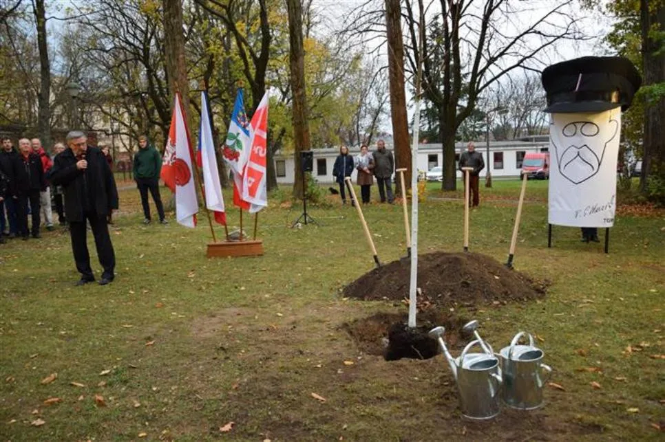 V Jihlavě vyrostla Lípa republiky. Zasadila ji i Masarykova pravnučka