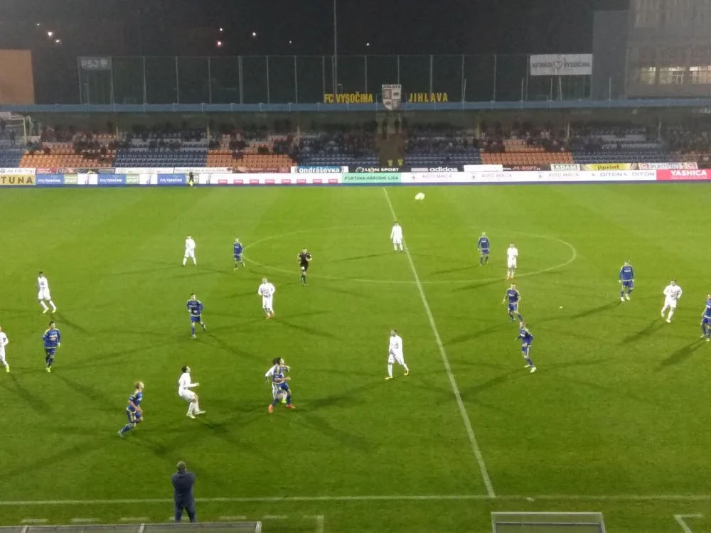 Domácí rozlučka s podzimem i trenérem se vydařila. Vysočina porazila Ústí 4:1