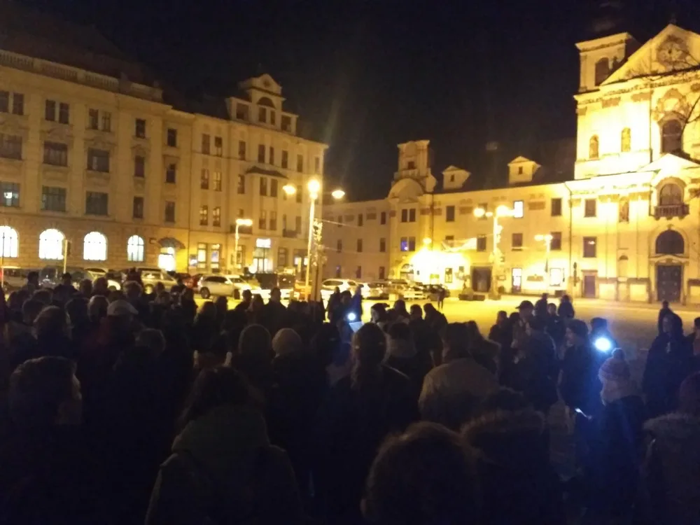 Hrubé a nemravné chování politiků bychom neměli trpět, říká pořadatelka jihlavského protestu