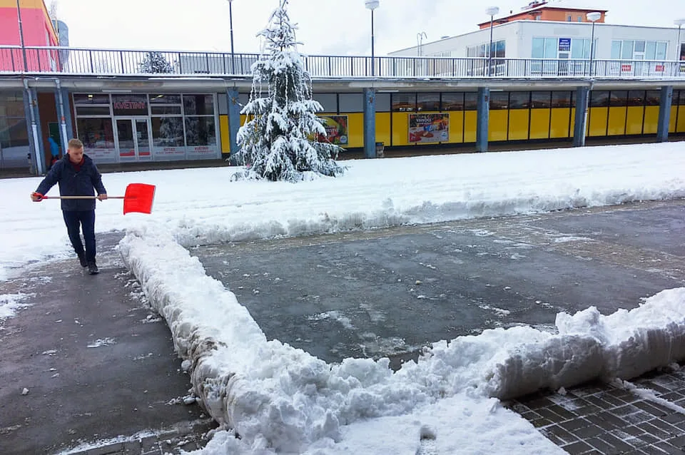 V areálu obchodního centra na Březinkách znovu vyroste kluziště.