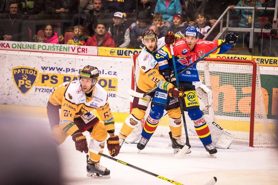Poslední desetiminutovka vše pokazila, Dukla prohrála v Českých Budějovicích 4:2