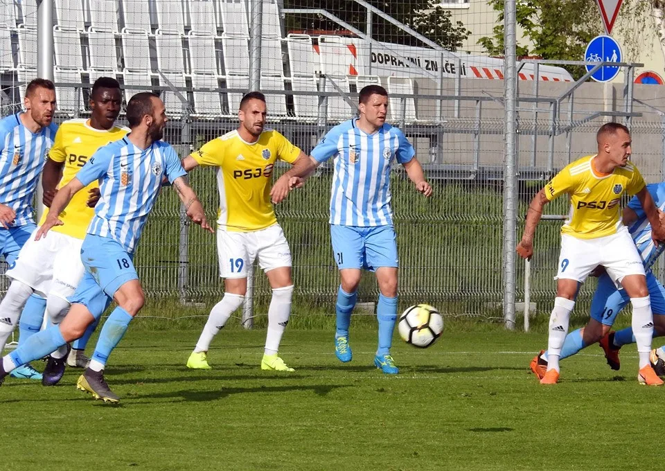 Vysočině pomohl nevídaný kiks brankáře Prostějova, po remíze 1:1 má na třetí místo náskok šesti bodů