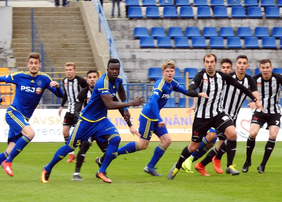 Vysočina si musí na jistotu baráže počkat, po remíze 1:1 ji do ní České Budějovice nepustilo