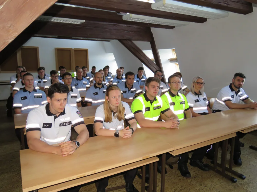 Policejní nováčci po letech absolvují roční odbornou přípravu v Jihlavě