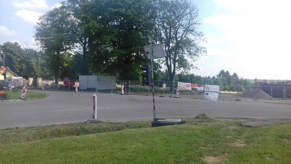 U ústředního hřbitova se zase pracuje. Řidiči nové P+R parkoviště využijí v říjnu