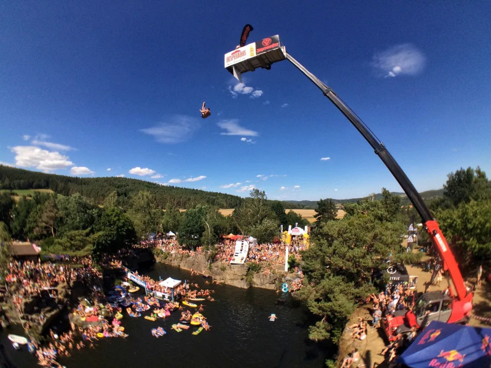 Vyšší skoky, zahraniční hvězdy a spousta zážitků. Highjump představuje kompletní program