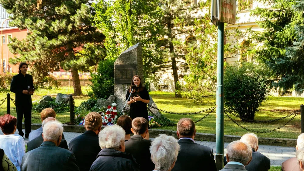 Popraveni komunistickým režimem. Jihlava uctila oběti vykonstruovaných procesů v padesátých letech