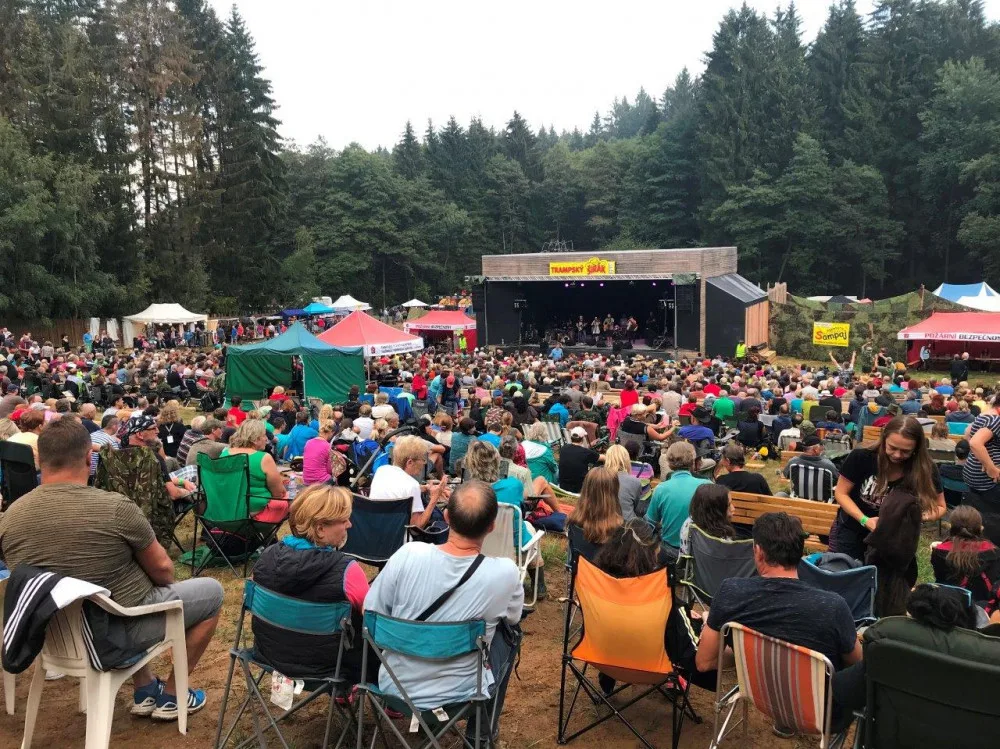 Šestnáctý ročník festivalu Trampský širák proběhne na Hanesově Mlýně již příští víkend