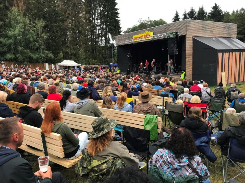 Šestnáctý ročník festivalu Trampský širák proběhne na Hanesově Mlýně již příští víkend