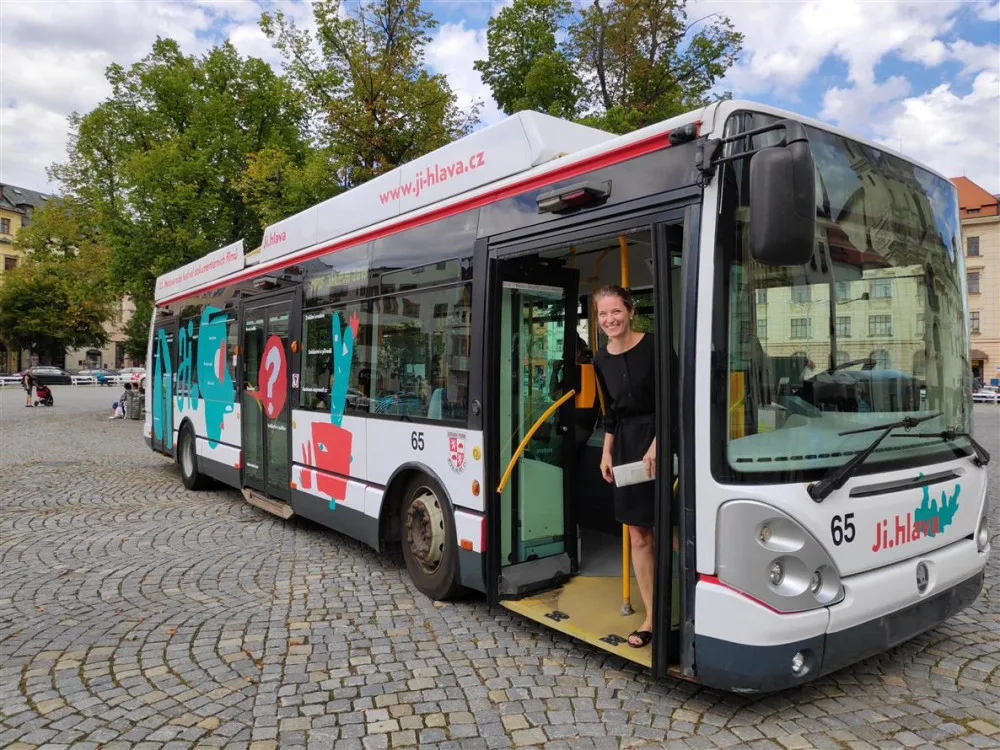 Do ulic Jihlavy vyjel festivalový trolejbus. Dokumentární festival bude klást důraz na ekologii