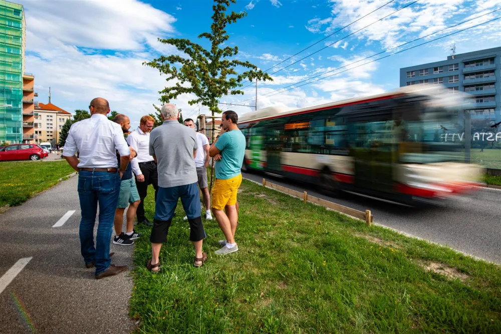 U vstupu na jihlavský urgent přibydou zastávky. Rekonstrukce Vrchlického pomůže snížit hluk