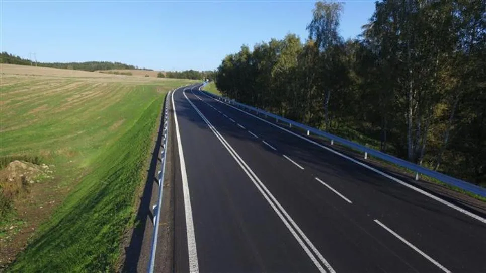 Skvělá zpráva! Předposlední modernizovaný úsek na silnici II/602 se otevře už tuto středu