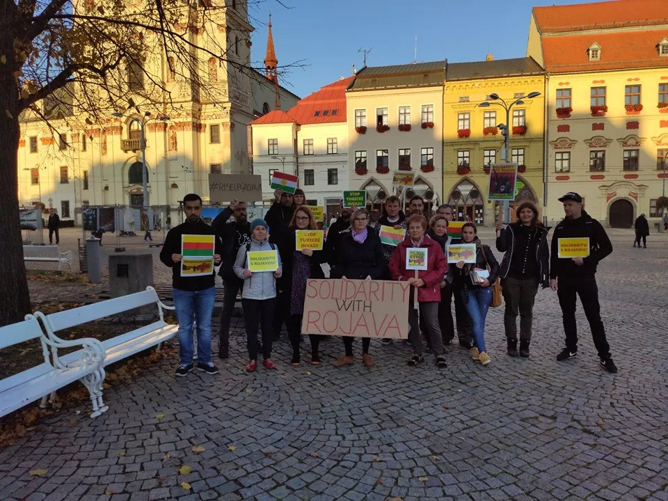 Na jihlavském náměstí se v úterý vyjadřoval nesouhlas s tureckou invazí. Další akce je plánována na pondělí