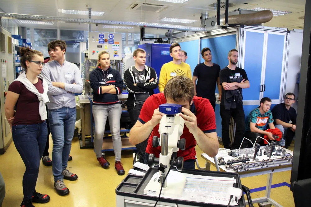 V jihlavském Boschi proběhl High-Tech Day. Studenti poznali firmu, výrobu a moderní technologie