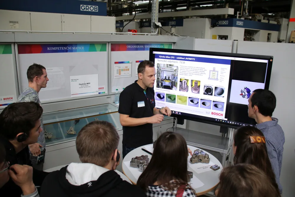 V jihlavském Boschi proběhl High-Tech Day. Studenti poznali firmu, výrobu a moderní technologie